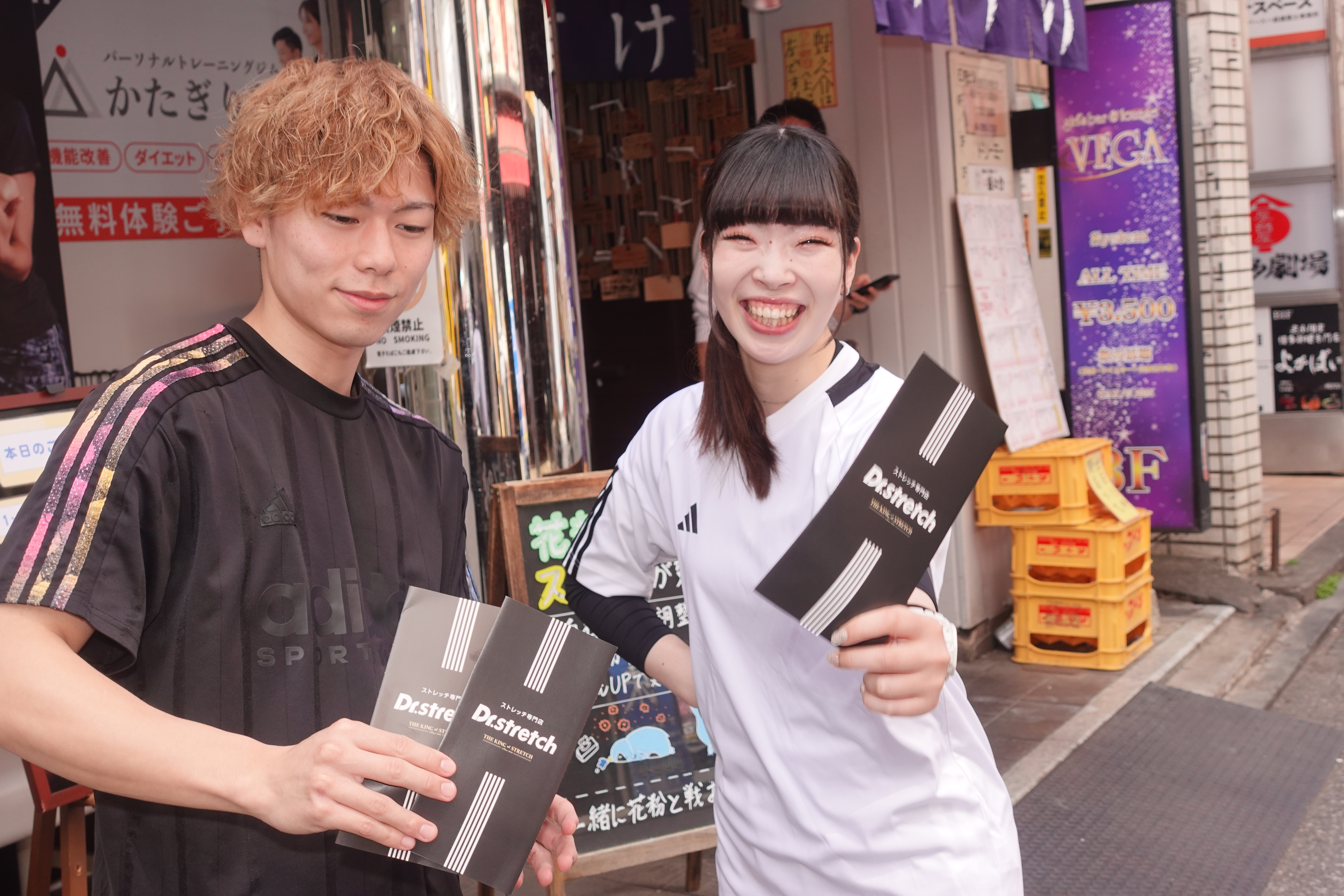 ソフネットジャパンで働くスタッフの様子