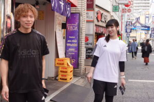 仕事の価値観について考えるソフネットジャパンのスタッフ