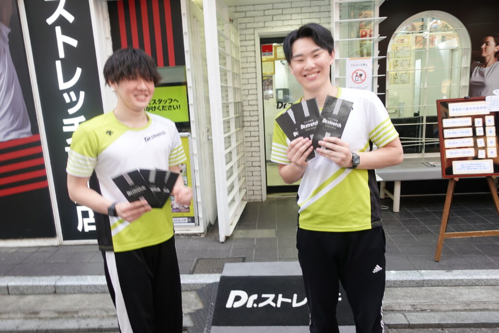 ソフネットジャパンで働くスタッフと職場環境