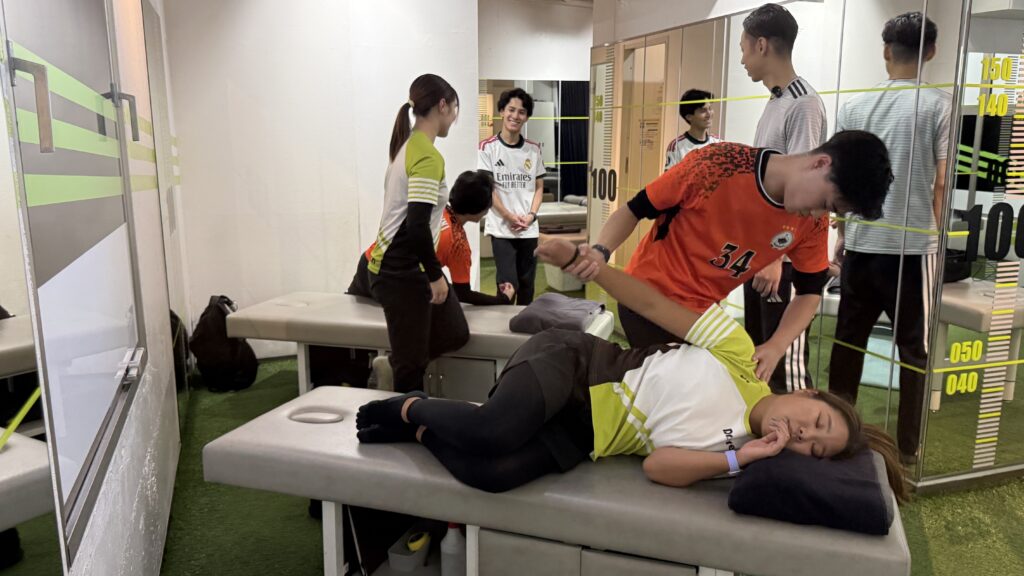 ダンスを続けてきた10年目のグランドトレーナー。「人生という舞台を支える裏方」でありたい