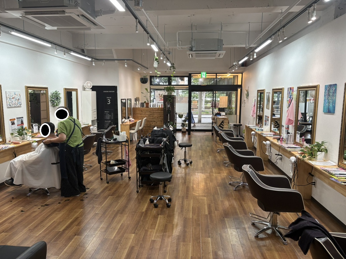 ヘアーランド東久留米滝山店を訪れる前に|東久留米・滝山で初めて美容室を利用する方の店舗ガイドに関連するソフネットジャパン / Dr.ストレッチ / ヘアーランドのヘアーランド東久留米滝山店の店舗・雰囲気の写真 1