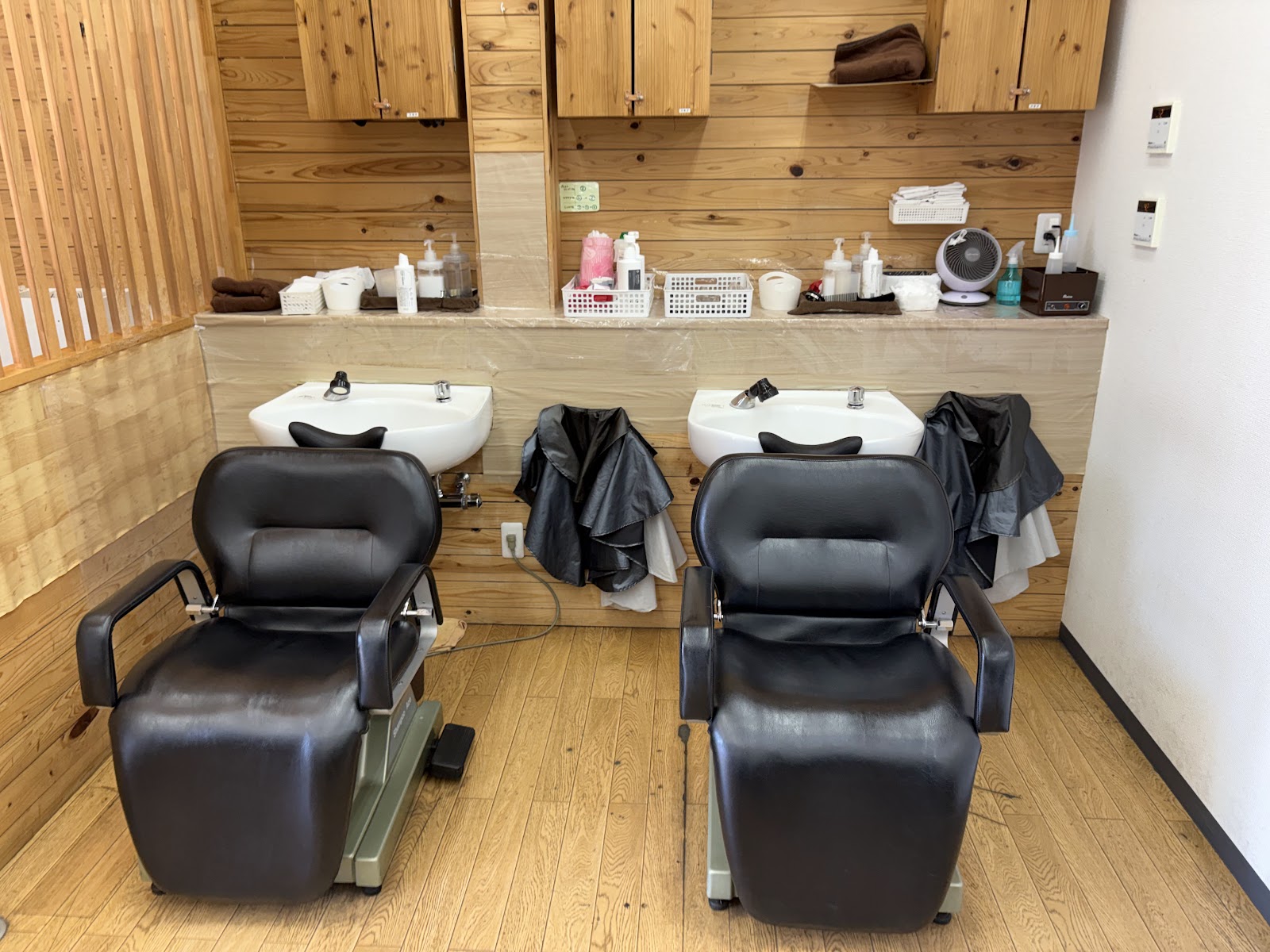 ヘアーランド小手指店を訪れる前に|小手指で地域で通いやすい美容室を探す方の店舗ガイドに関連するソフネットジャパン / Dr.ストレッチ / ヘアーランドのヘアーランド小手指店の店舗・雰囲気の写真 1