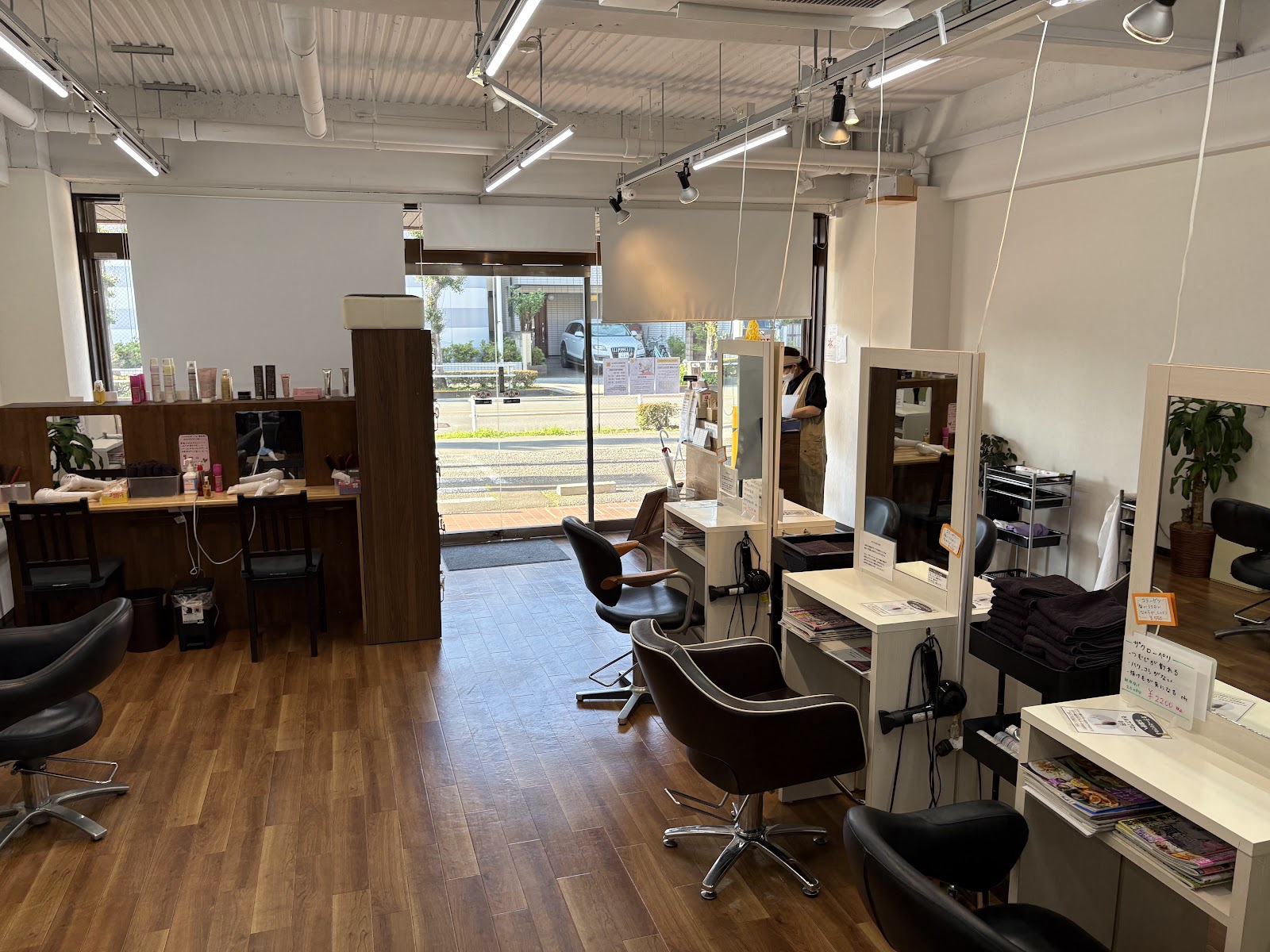 東大和でカット前に希望を整理したい方へ ヘアーランド東大和店で初めて相談するときの準備に関連するソフネットジャパン / Dr.ストレッチ / ヘアーランドのヘアーランド東大和店の店舗・雰囲気の写真 2