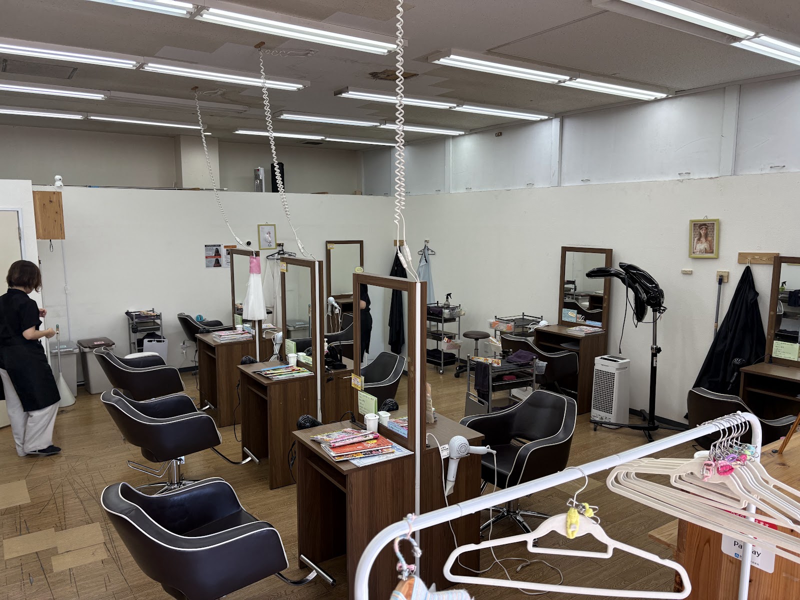 小手指で初めて美容室を利用する方へ ヘアーランド小手指店の来店前確認ポイントに関連するソフネットジャパン / Dr.ストレッチ / ヘアーランドのヘアーランド小手指店の店舗・雰囲気の写真 2
