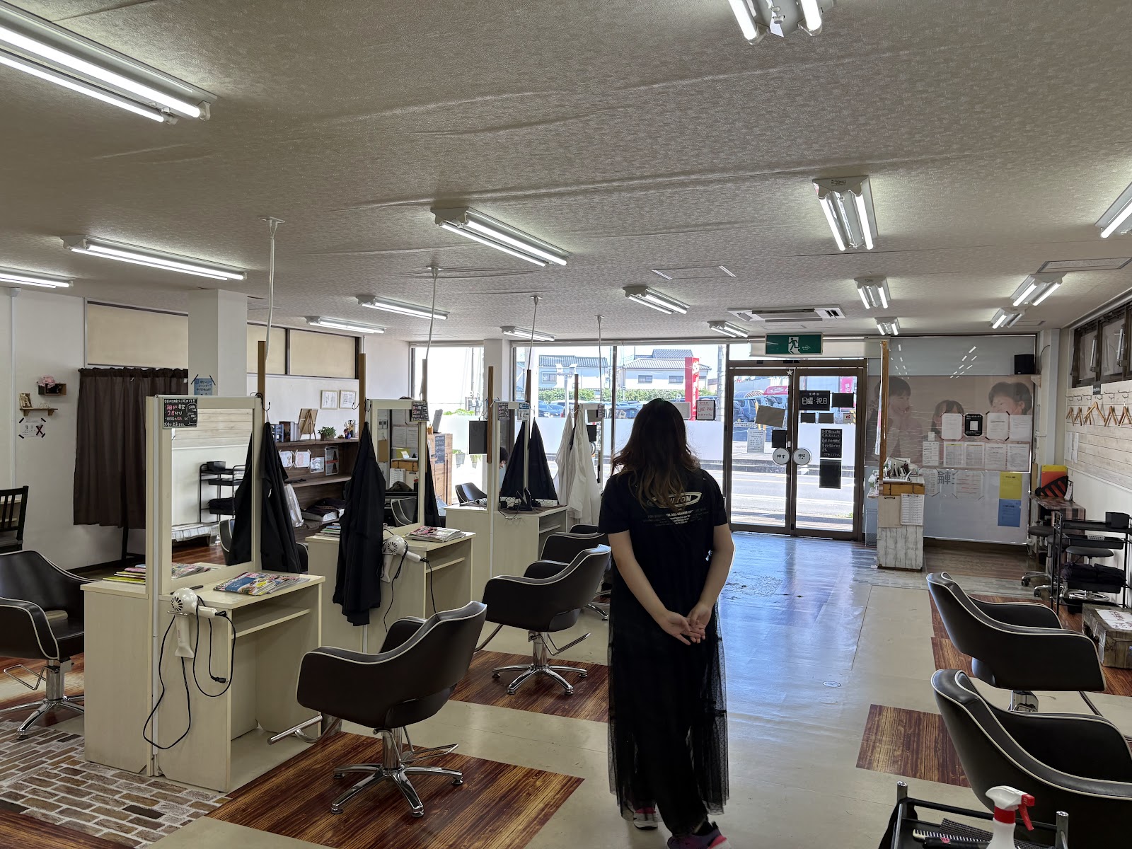 狭山のヘアーランド狭山店|日常のヘアケアとカットを見直したい方に役立つ店舗案内に関連するソフネットジャパン / Dr.ストレッチ / ヘアーランドのヘアーランド狭山店の店舗・雰囲気の写真 3