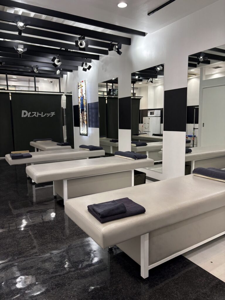 秋津でデスクワークで同じ姿勢が続いた後に体を整えたい方へ Dr.ストレッチ秋津店の予約前確認ポイント